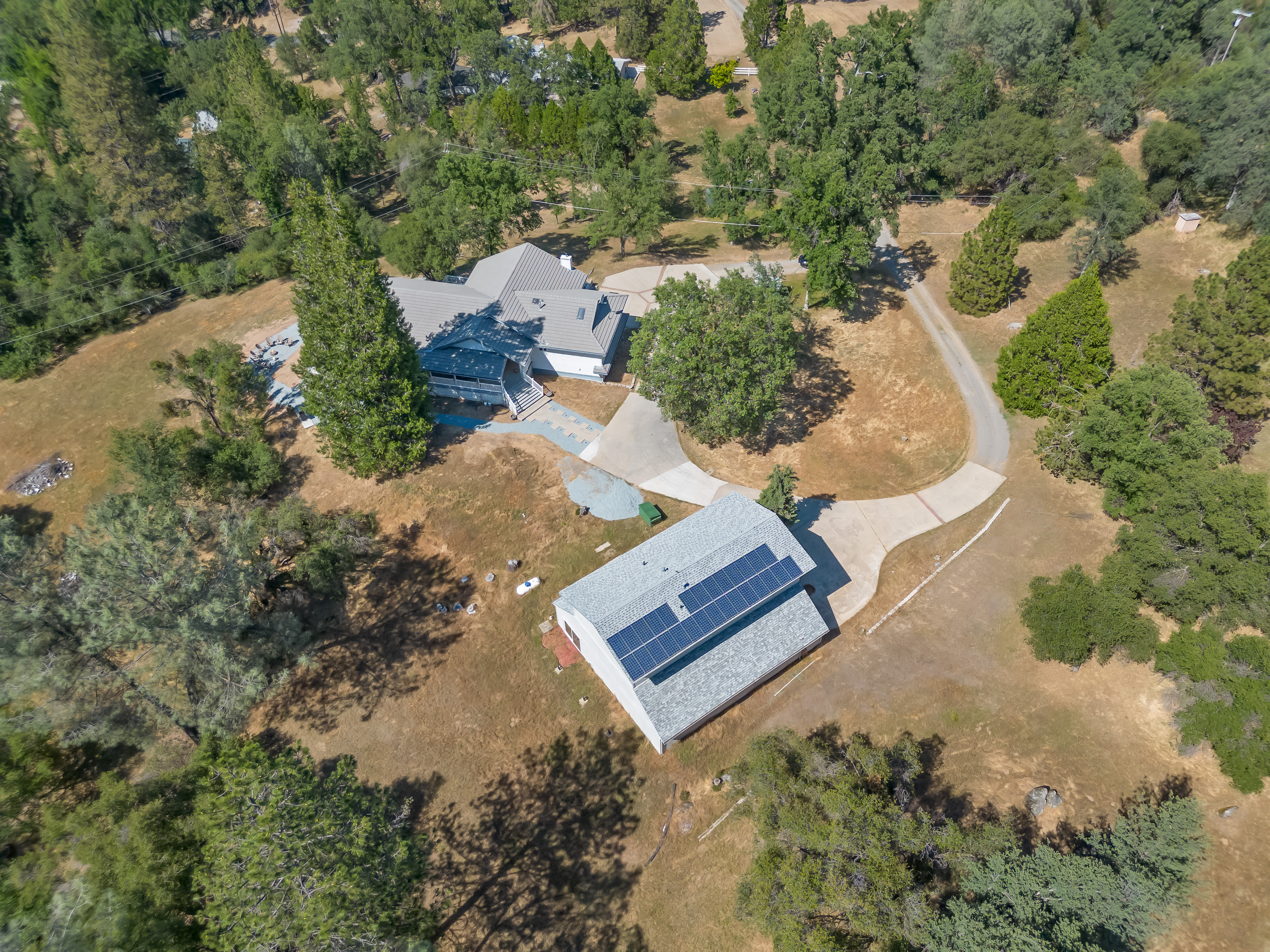 49616 Meadowwood Rd-3.jpg